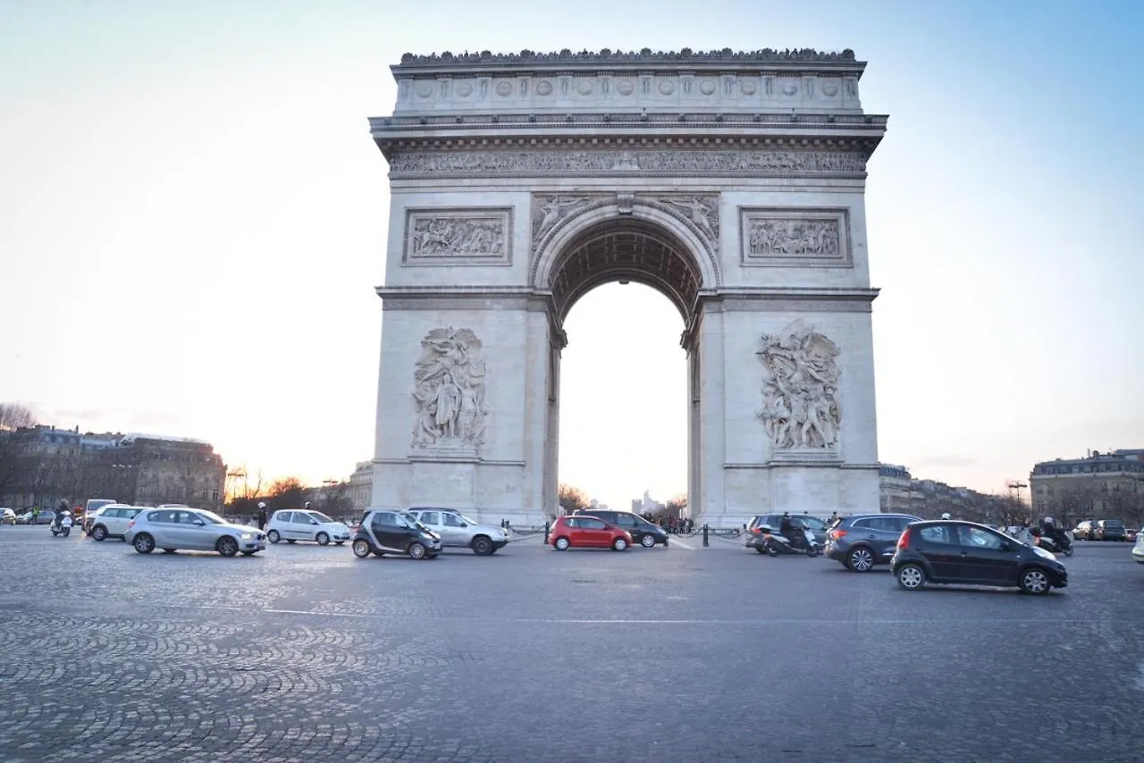 Champs Elysees Appartement 5 باريس شقة